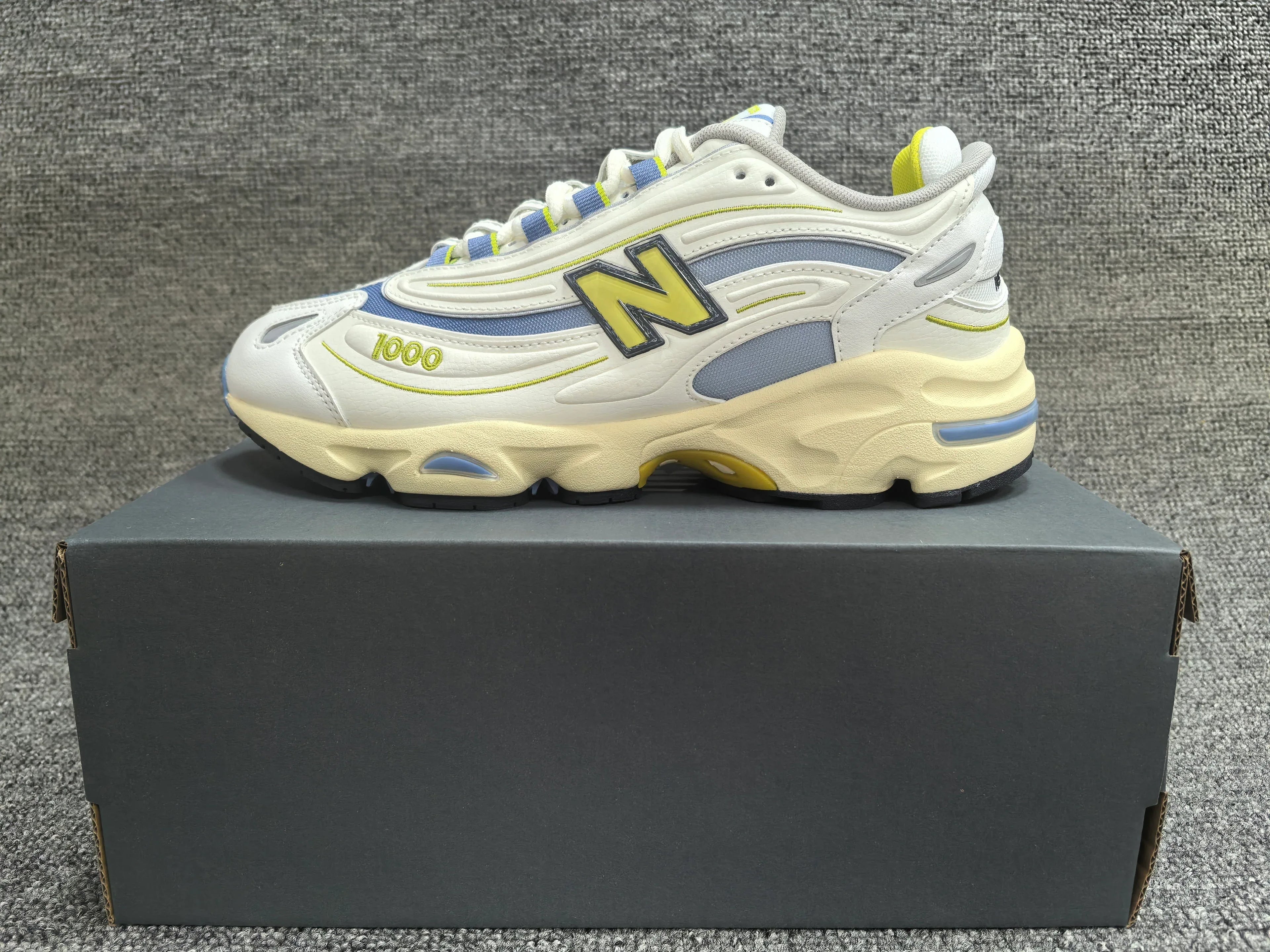 New Balance 1000 Sneakers - SenopekooCLO