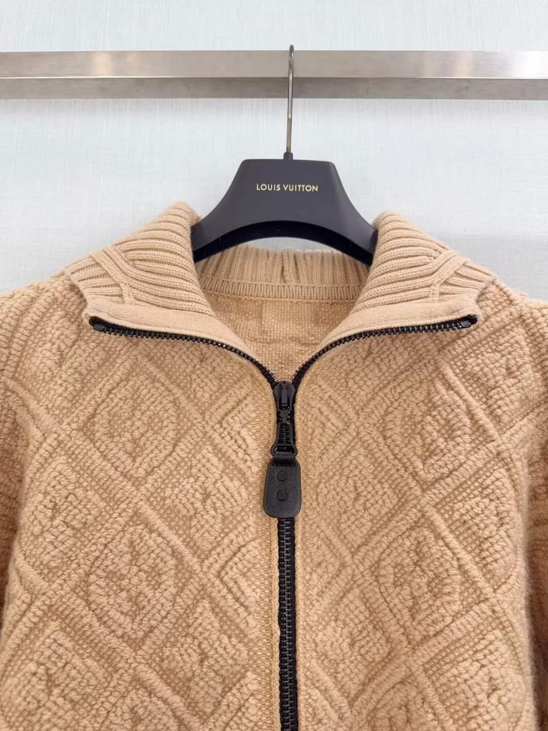 Unisex Textured Jacket - SenopekooCLO