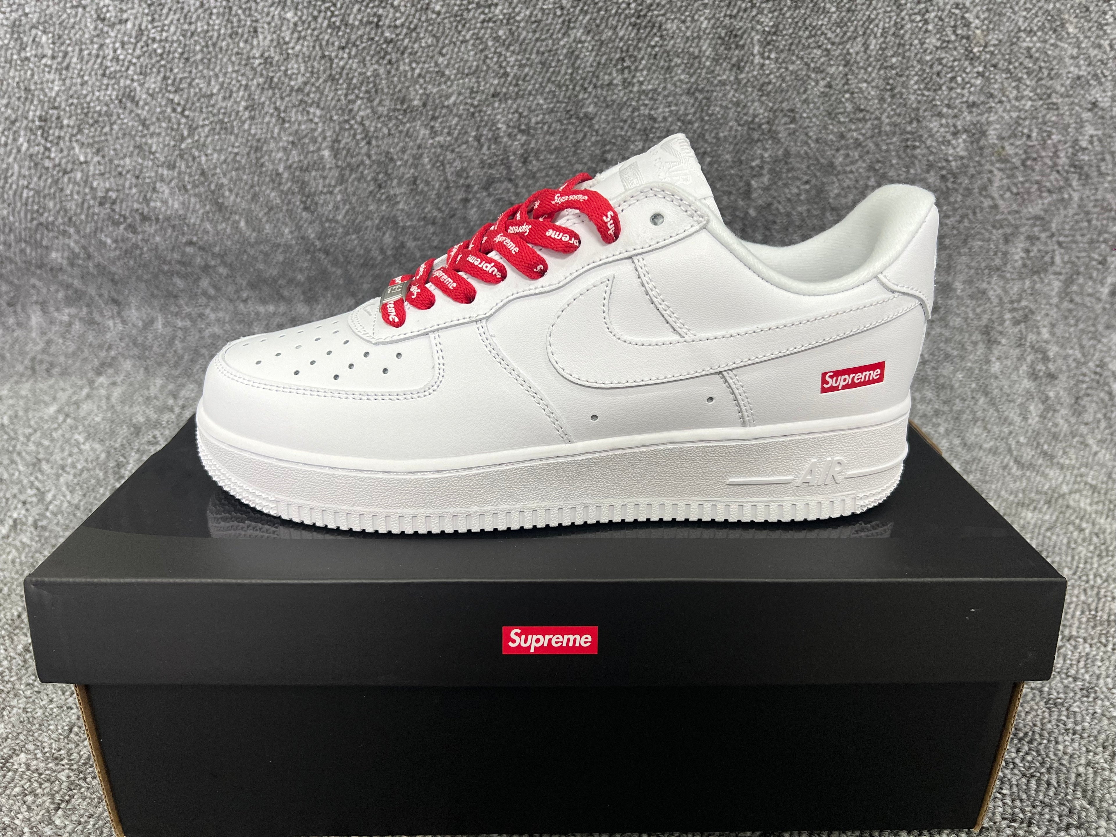 Nike Air Force 1 Sneaker-1