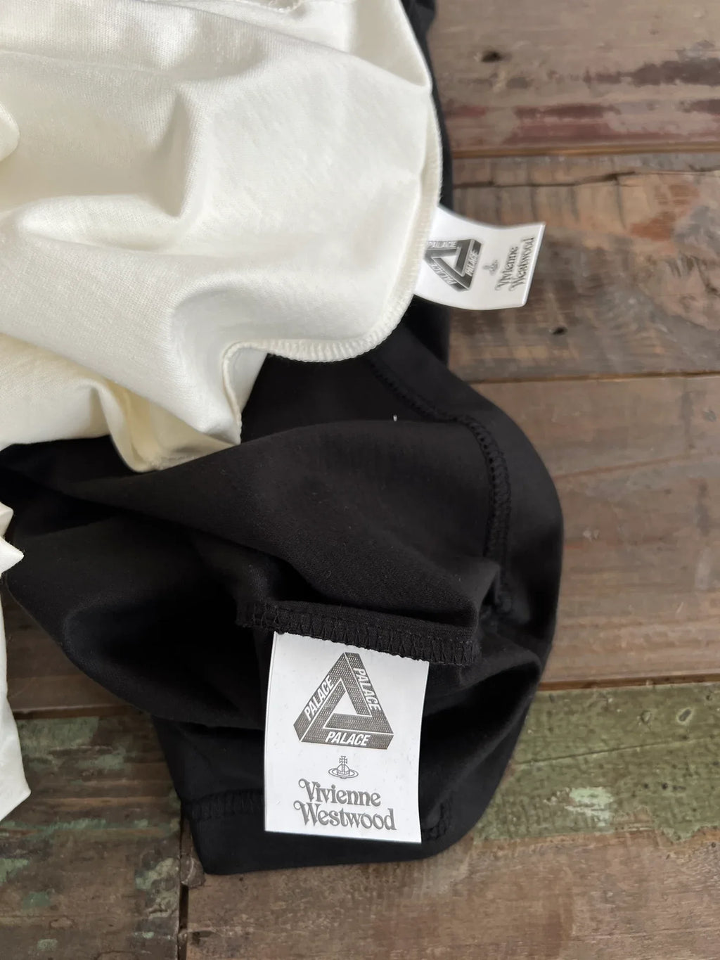 Palace x Vivienne WestwoodOrb Tri-Ferg  Men's Tee