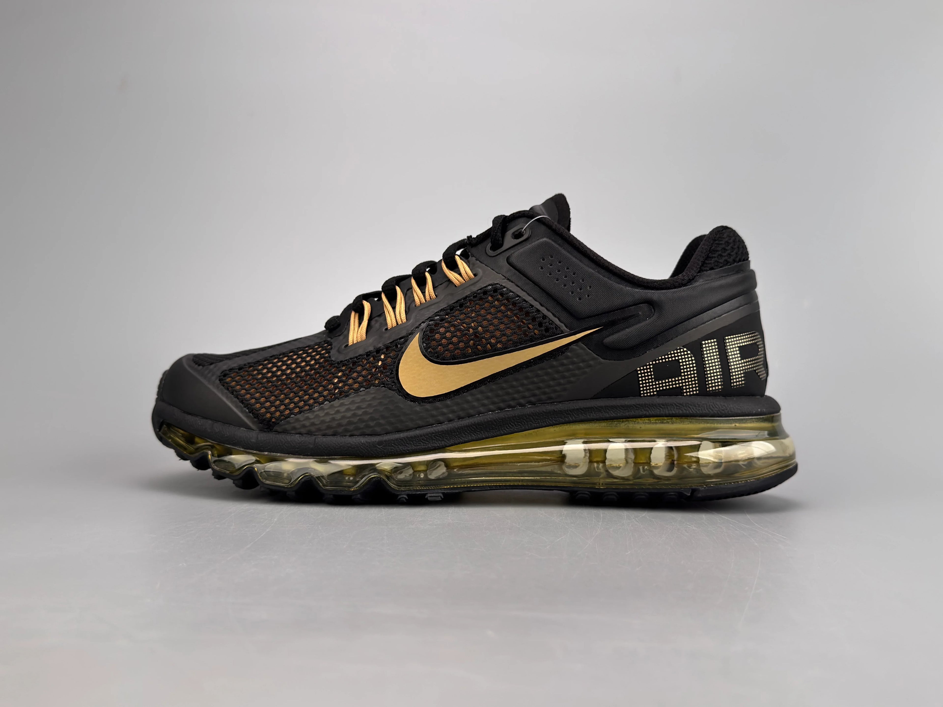 Nike Air Max 2013 Sneakers