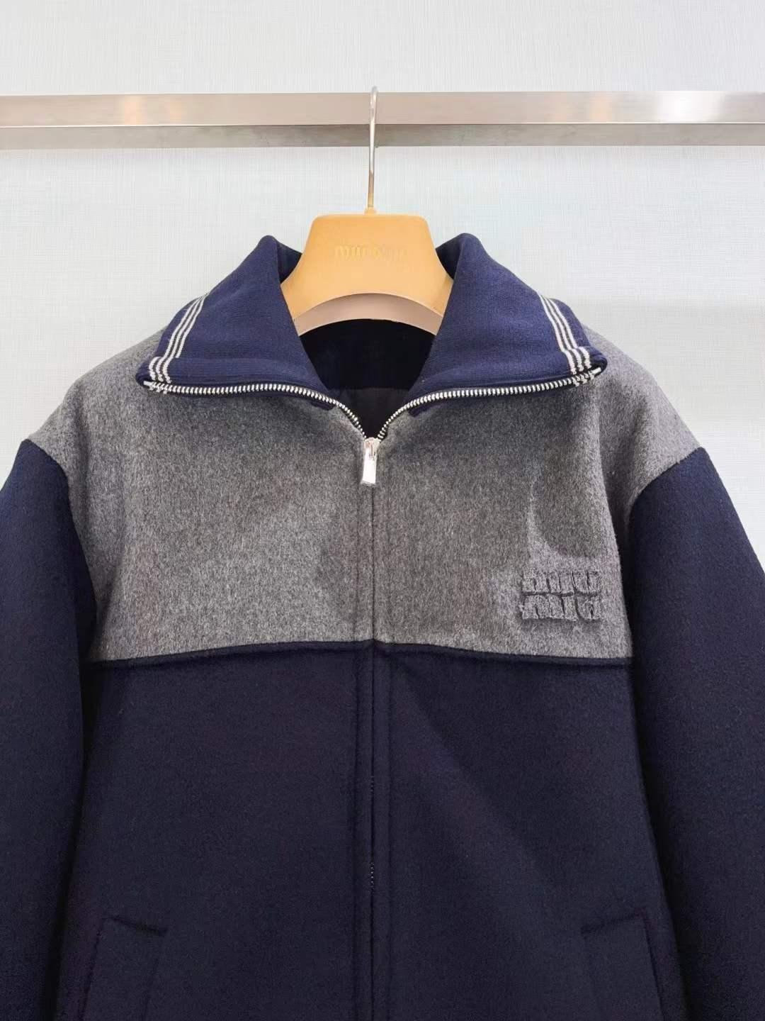 Women's Two-Tone Puffer Jacket with Stand Collar and Contrast Paneling - SenopekooCLO