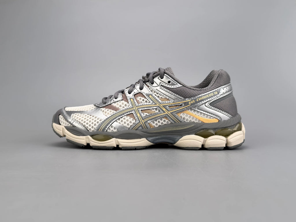 Asics Gel-Cumulus 16 Sneakers