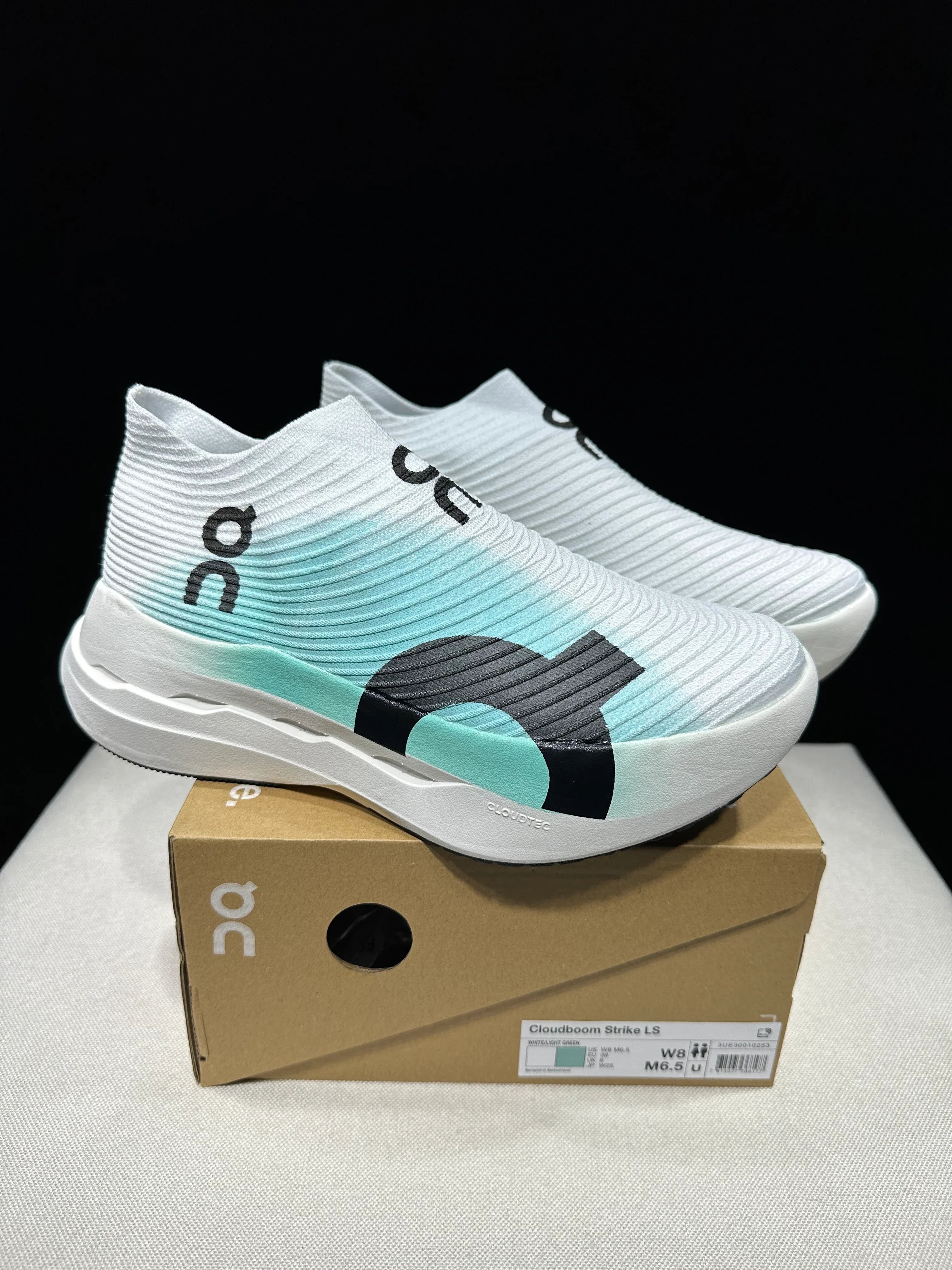 ON Cloudboom Strike LS Racing Shoes - SenopekooCLO